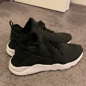 Nike Leather huarache black